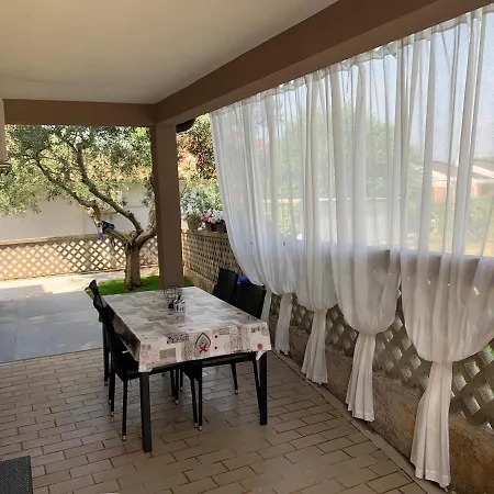 Guest house Linda Zambrattia