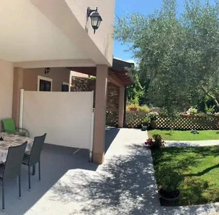 Linda Zambrattia Guest house Savudrija