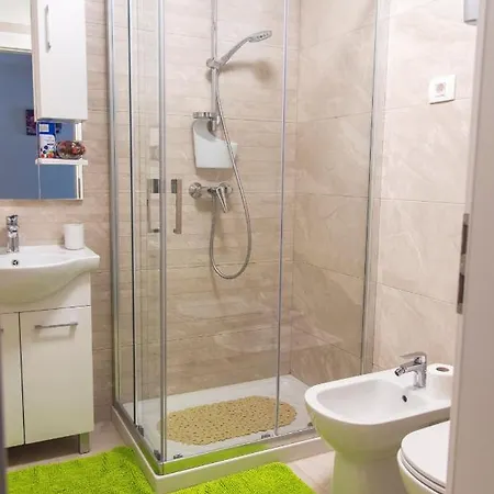 Linda Zambrattia 3* Savudrija