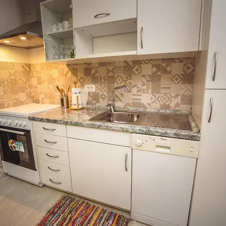 Linda Zambrattia Guest house