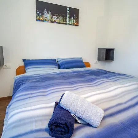 Linda Zambrattia Guest house