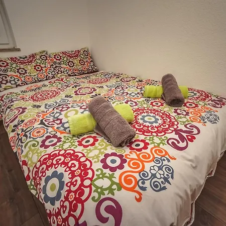 Linda Zambrattia Guest house